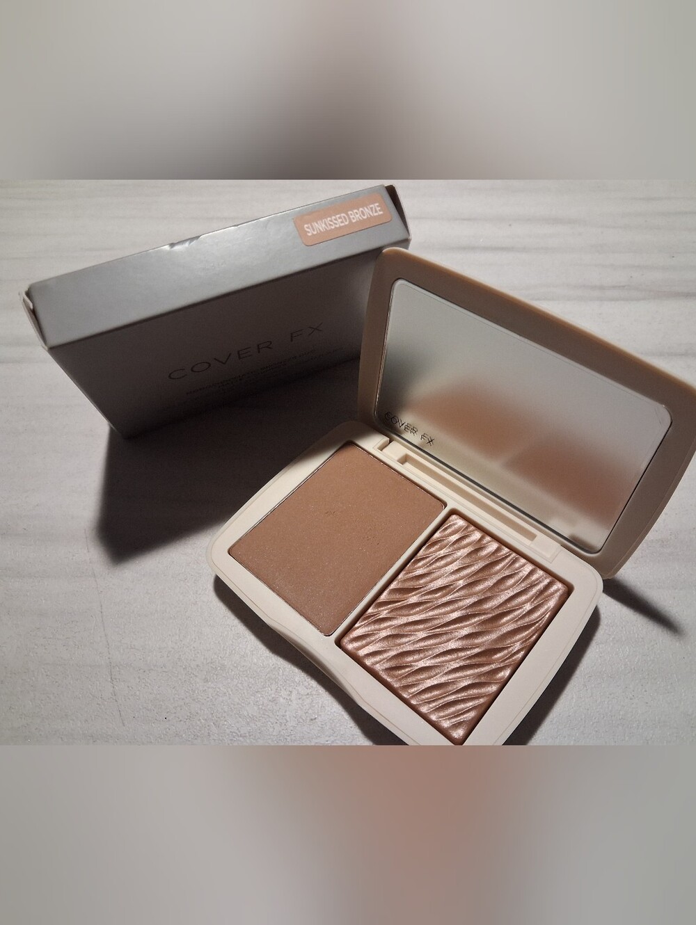 COVER FX Bronzer & Shimmer Highlighter Duo — Bronze & Champagne SUNKISSED BRONZE